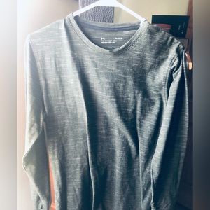 Under Armour Mens long sleeve shirt